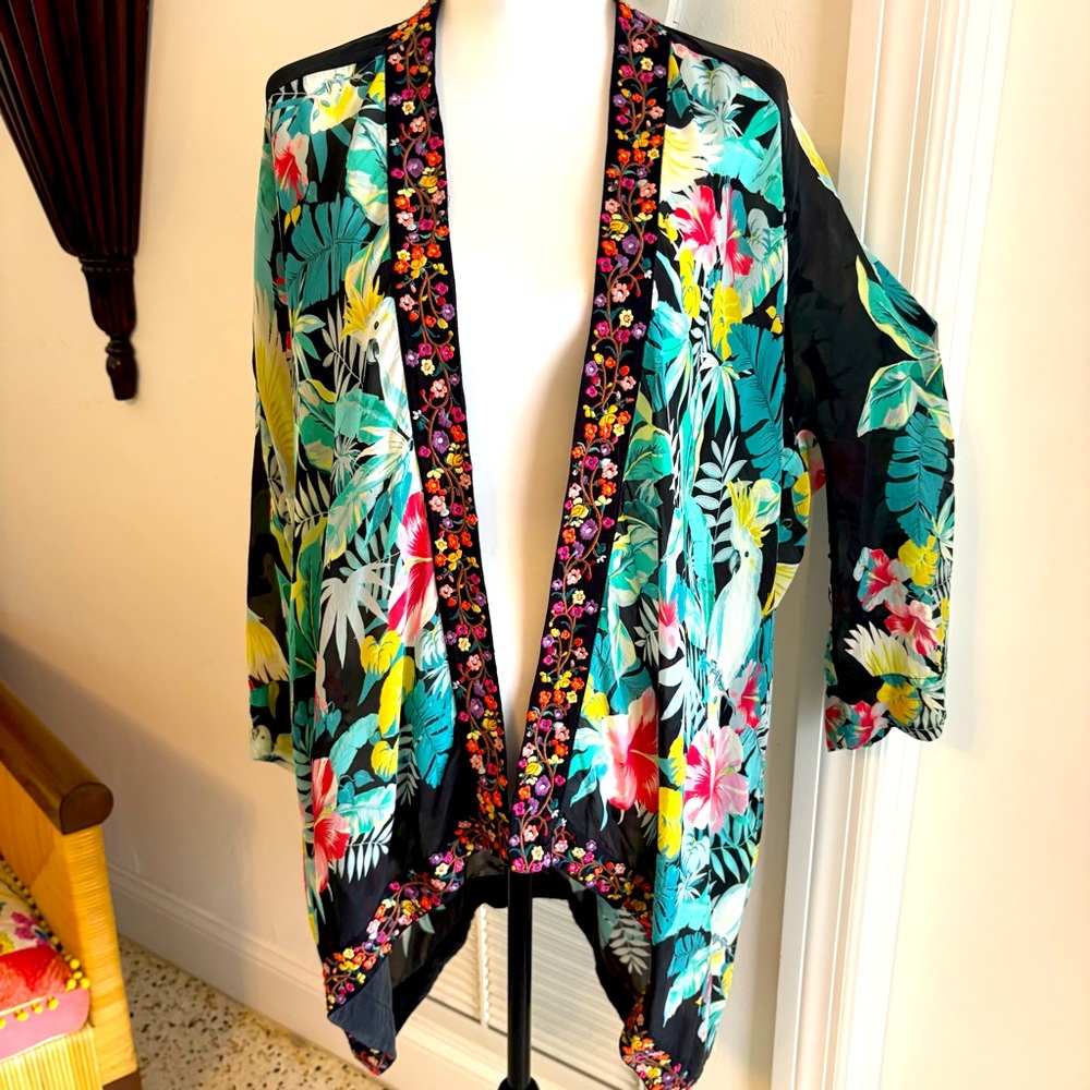 JOHNNY WAS Solomio Tropical Print Embroidered Kimono Topper Wrap. Pockets! RARE!
